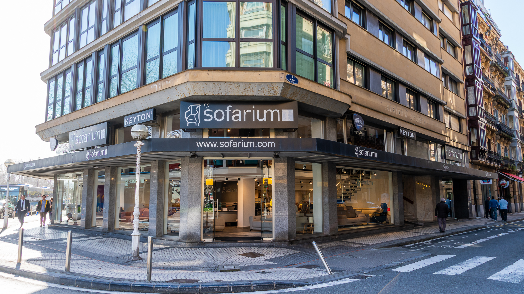 Fachada de Sofarium en C Arrasate 1 Donostia San Sebastián
